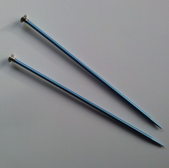 Size 9 short knitting needles DESTASHING by ThePaletteandPurl