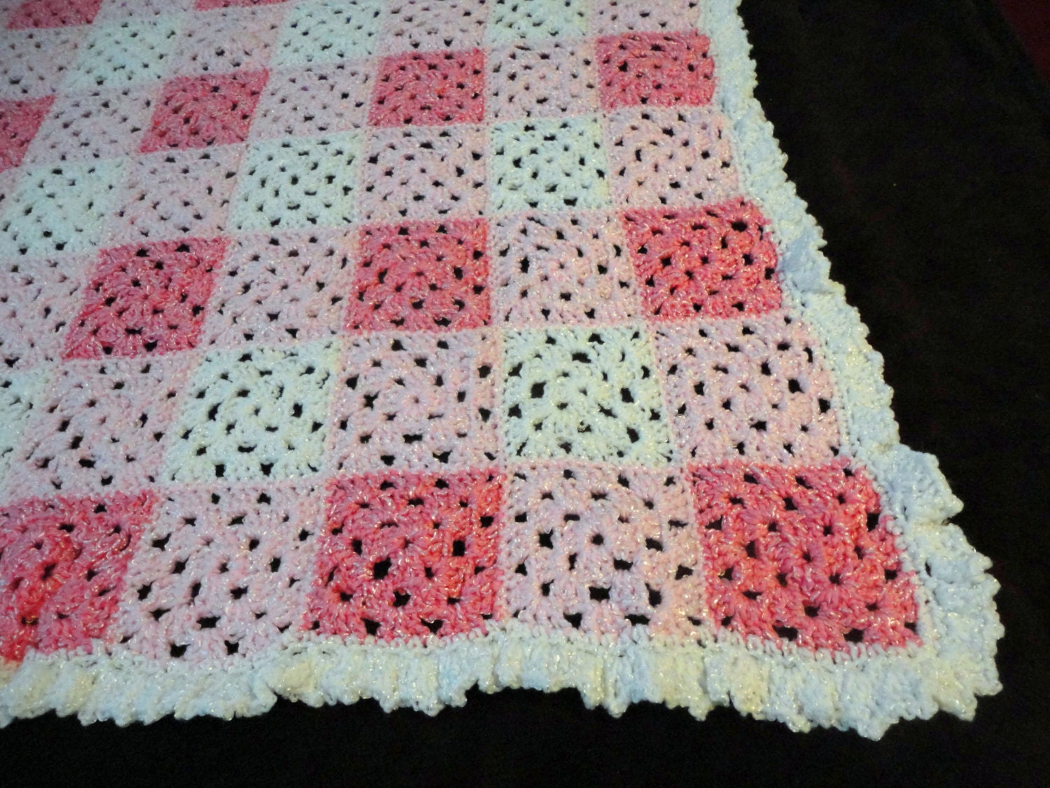37 BERNAT GINGHAM BABY BLANKET