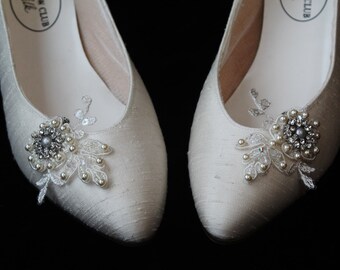 Lace Shoe Clip,Wedding Shoe Clip,Bridal Shoe Clip,Diamante Shoe Clip,Shoe Clip,Pearl Shoe Clip, Hand Made