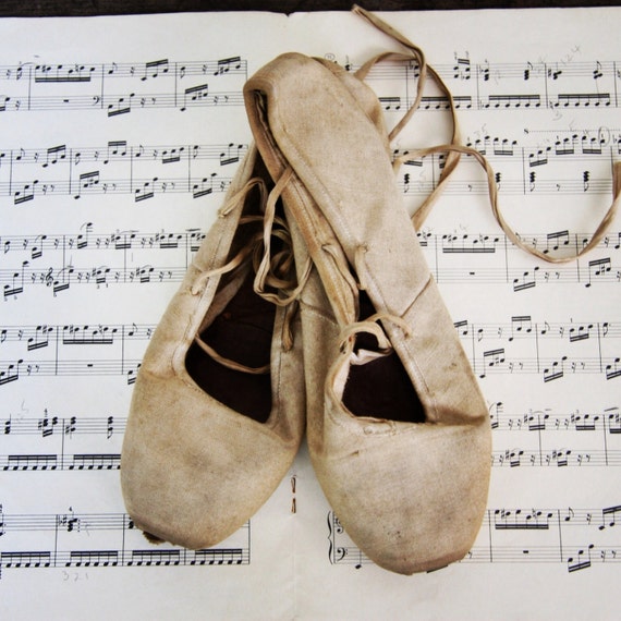 Vintage Pointe Shoes 115