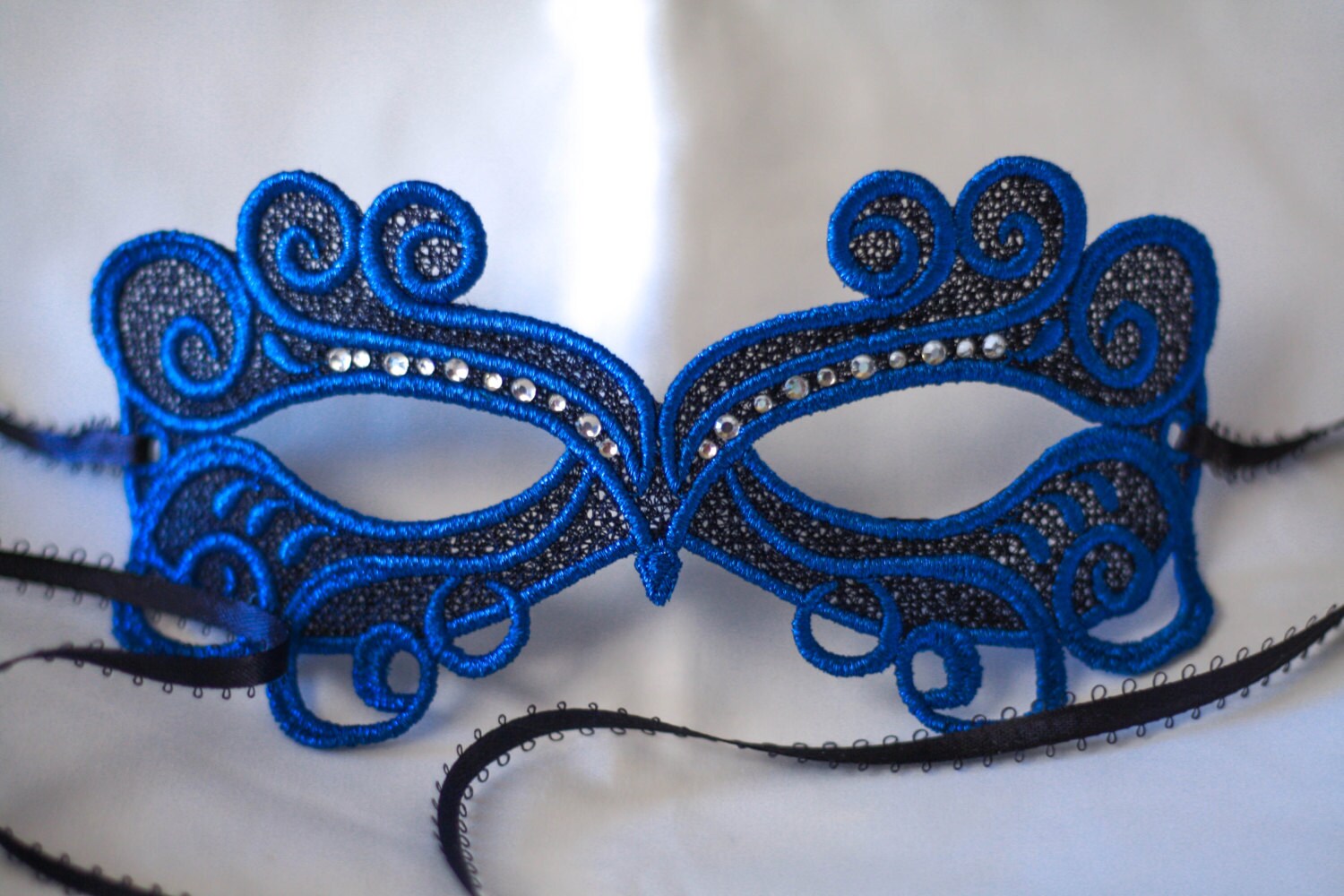 Navy blue masquerade lace mask Blue masquerade lace mask fit