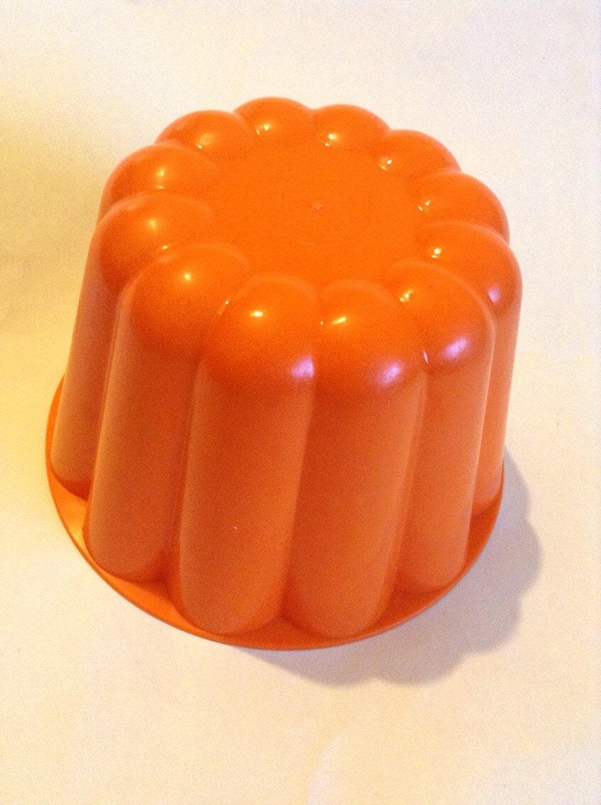 Vintage Retro 19601970s Orange Plastic Jelly Mould By Embee England