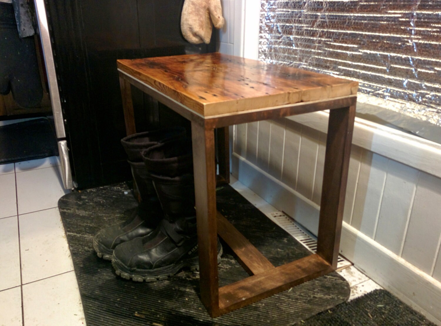 Reclaimed wood Entryway bench