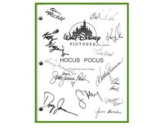 Hocus Pocus Movie Script Signed Screenplay Autographed: Kenny Ortega, Bette Midler, Sarah Jessica Parker, Kathy Najimy, Thora Birch