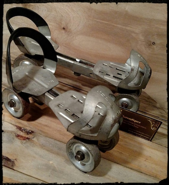 Vintage Super Skate 4 Wheel Metal Slip On Roller Skate / Metal