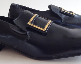 1960's Men's SIZE 8 1/2 Leather ITALIAN Slip-on Buckle Shoes. MOD Styling // Dead Stock