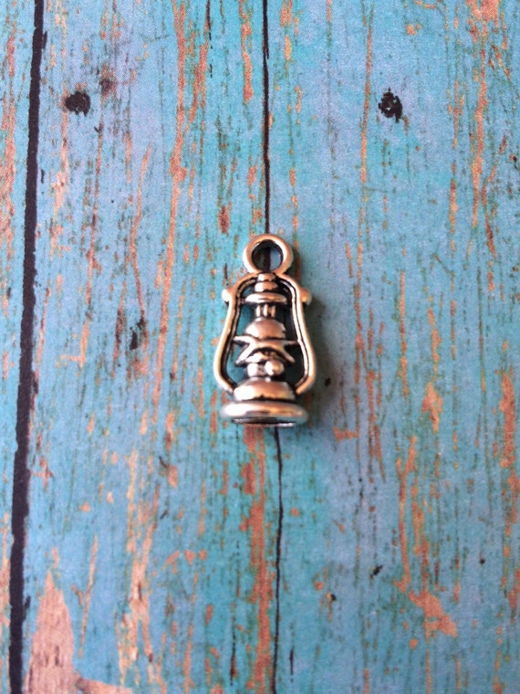 8 Lantern charms antique silver tone silver by KimsFancyFindings