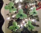 Set of 5 new handmade green shamrocks,  primitive St. Patrick's Day tree ornaments, decorations