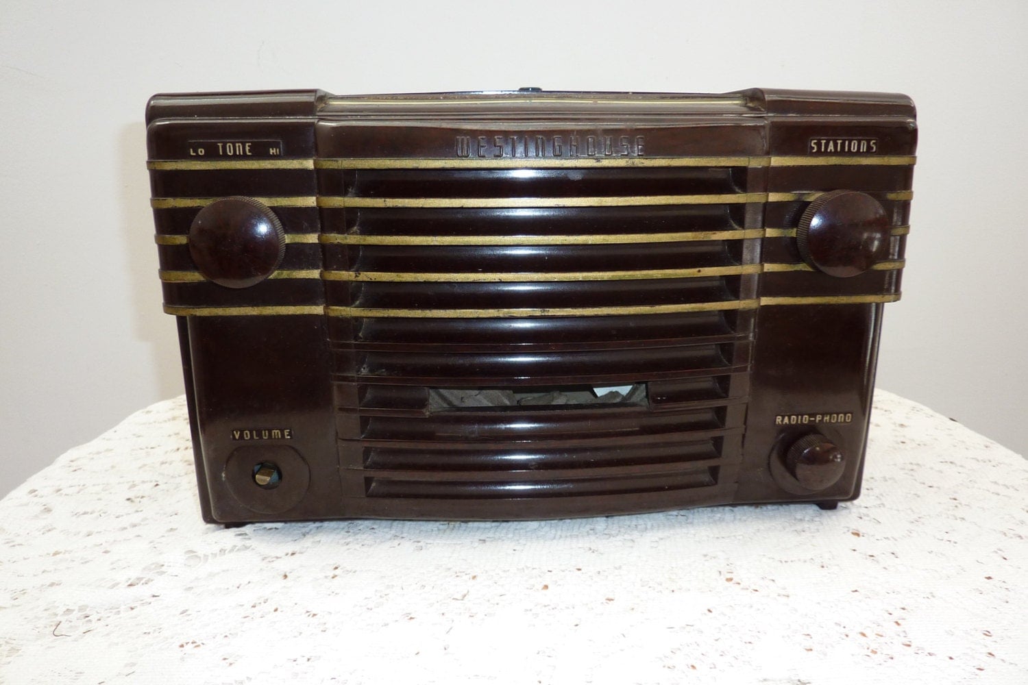Vintage Westinghouse Radio 33