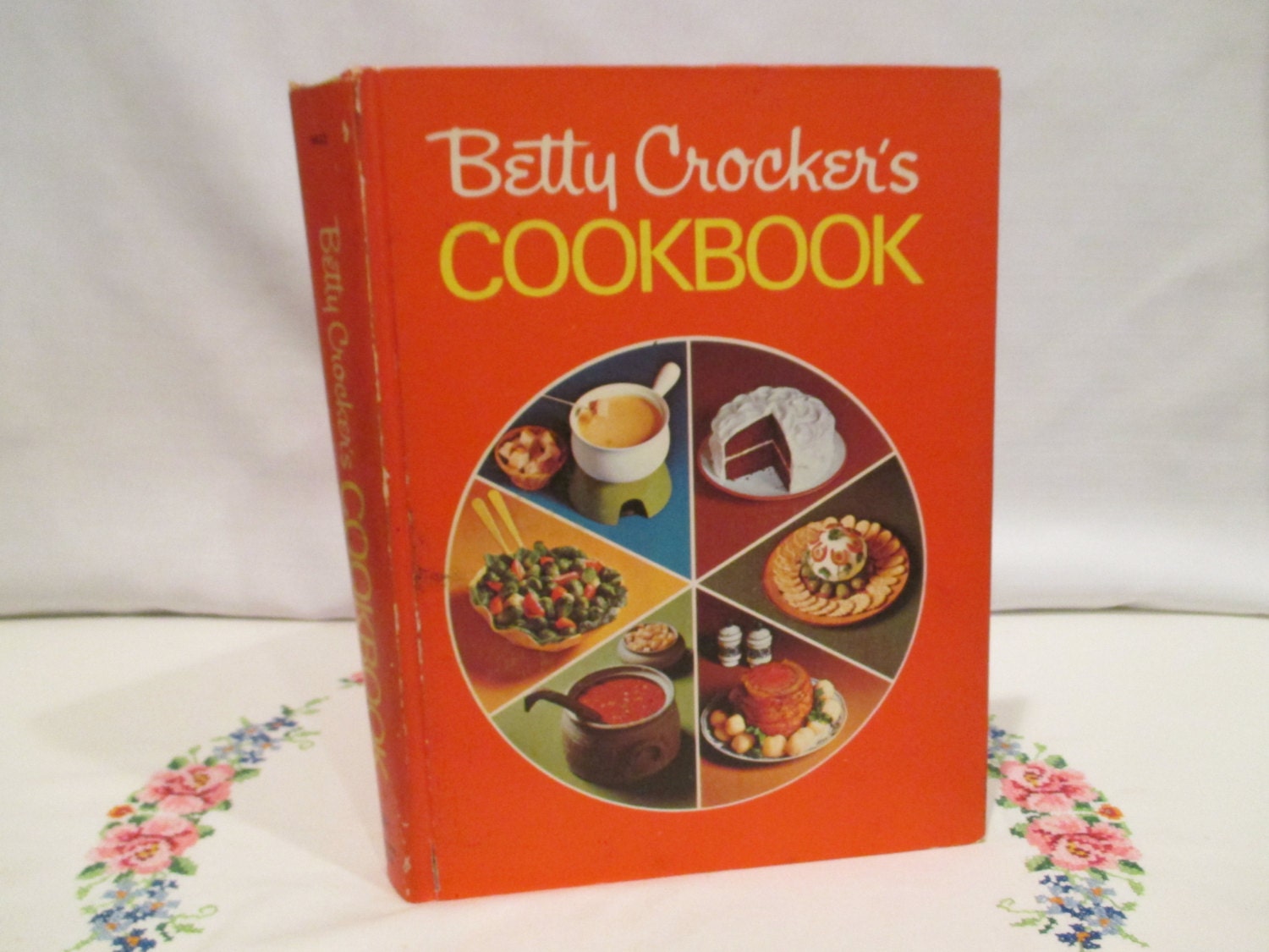 Betty Crocker's Cookbook Red Pie Cover 1970 by ...