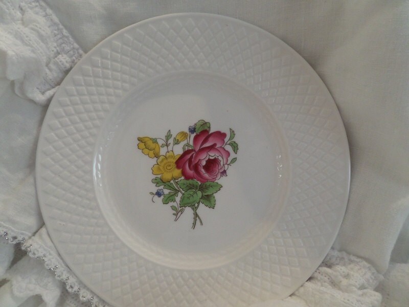 Beautiful Vintage Spode England Shabby Chic Roses Plate Fine