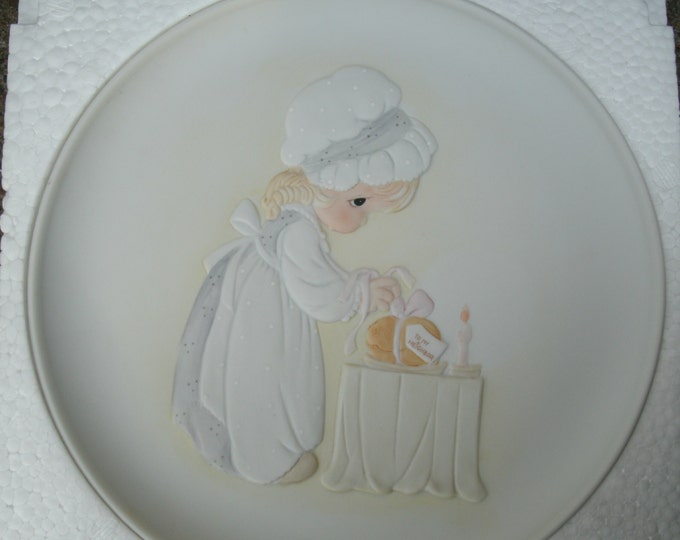 Precious Moments Plate - SALE! Loving Thy Neighbor, Vintage, collectible plates, Precious Memories, authentification papers. origional box