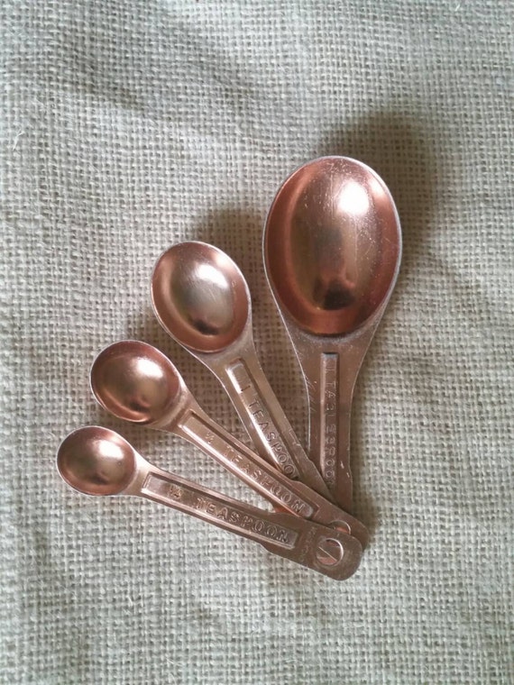Vintage Copper toned Aluminum Measuring Spoons / tin baking