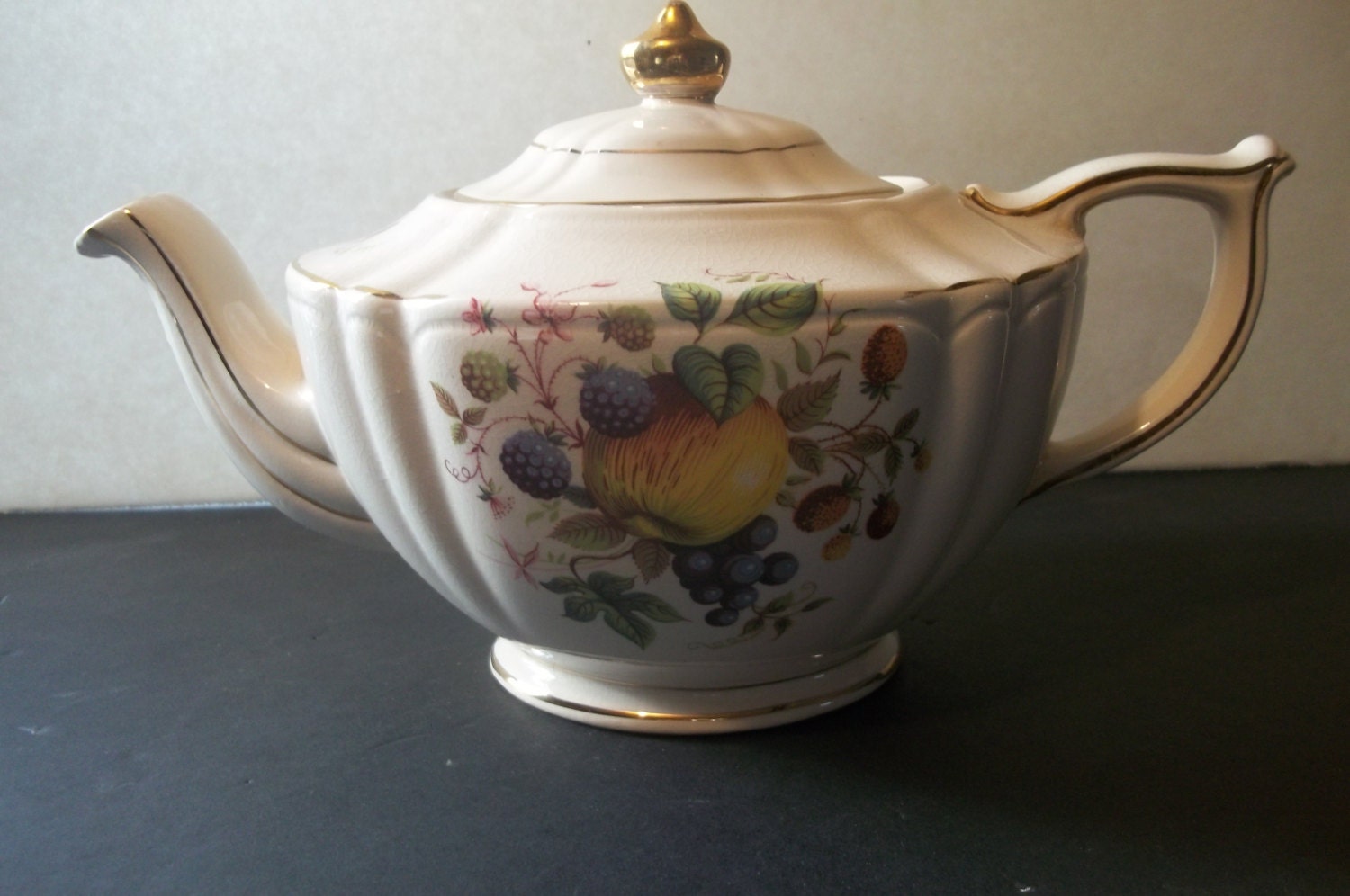 Rare Sadler Teapot Collectible VintageCastawayacres