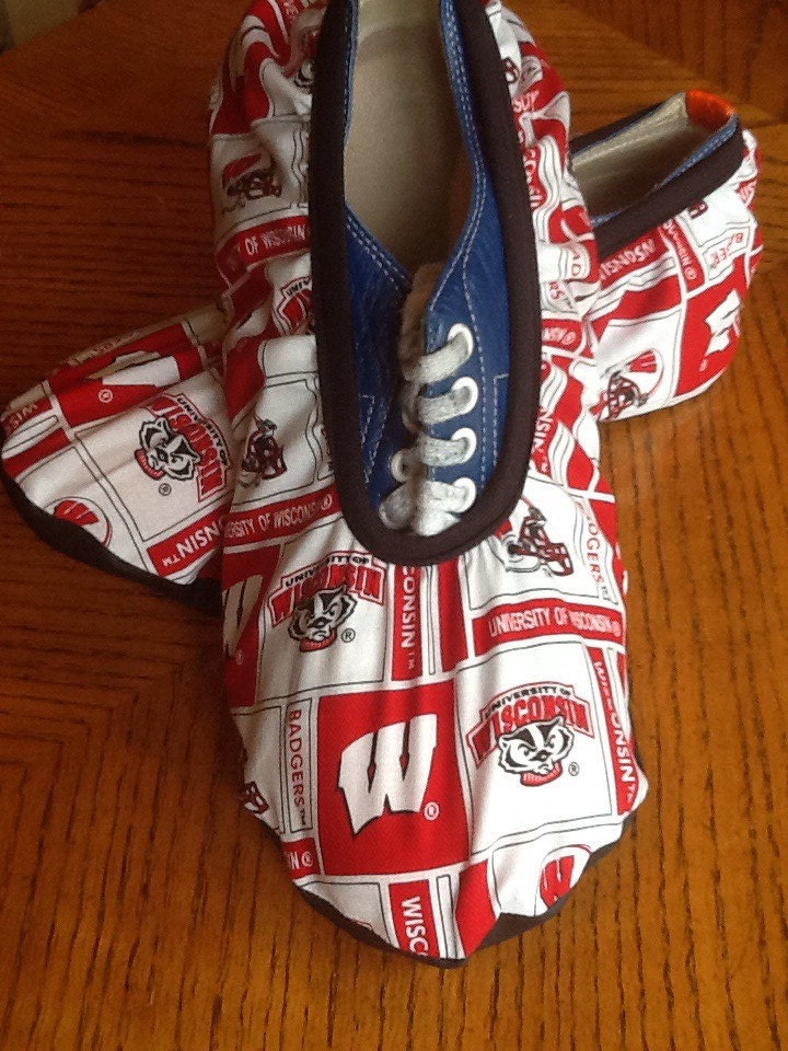 Bowling Shoe Covers one Pair University of Wisconsin Badgers