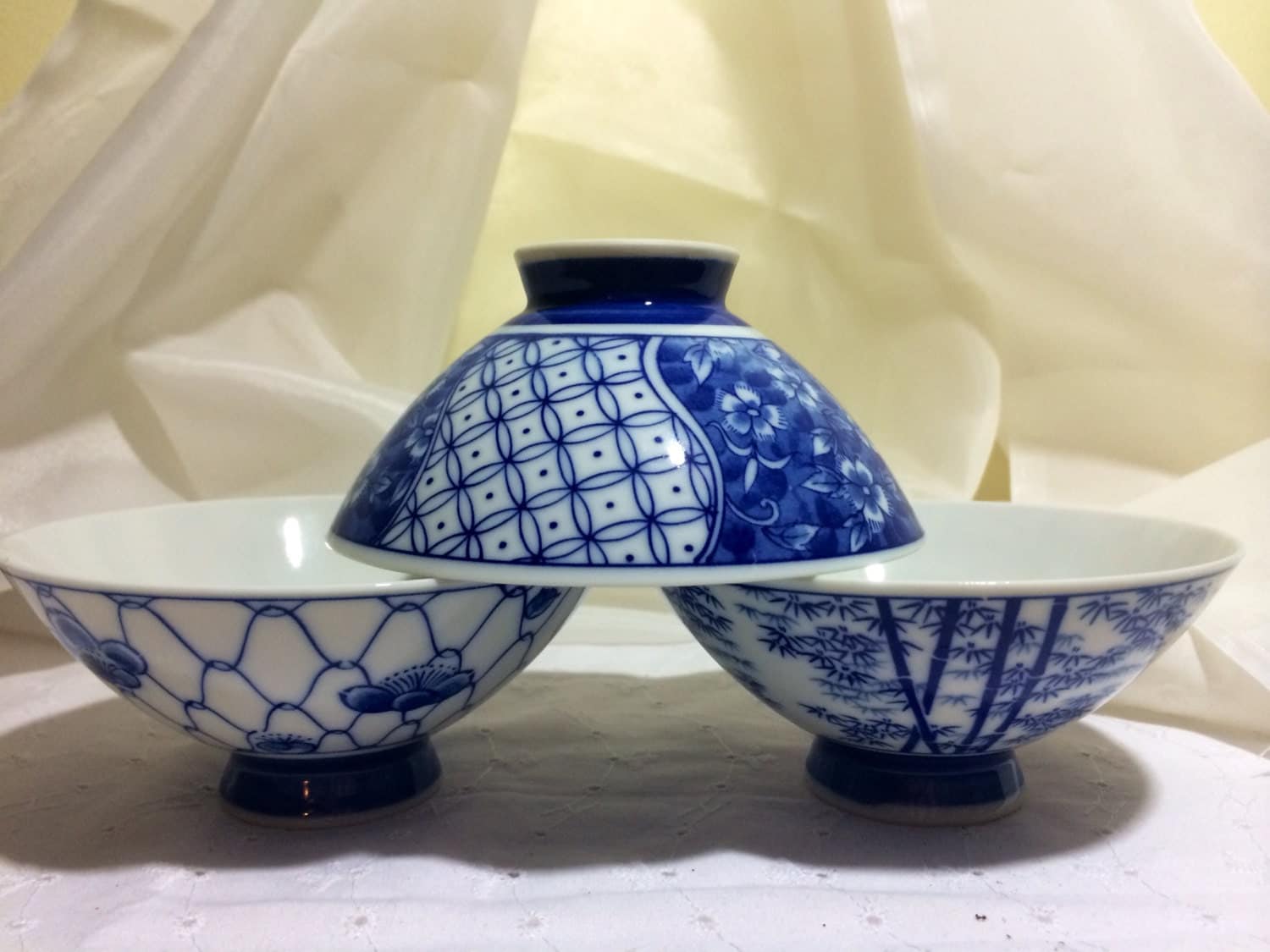 Set of 3 Porcelain Japanese Rice Bowls