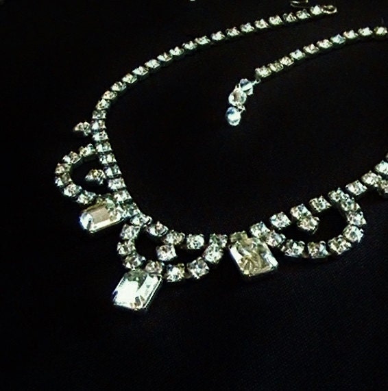 Rhinestone Choker Necklace Vintage with crystal Extender