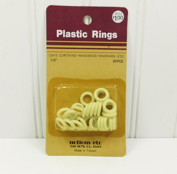 White Plastic Rings Notions Etc 1/2 Inch O Rings by naturegirl22