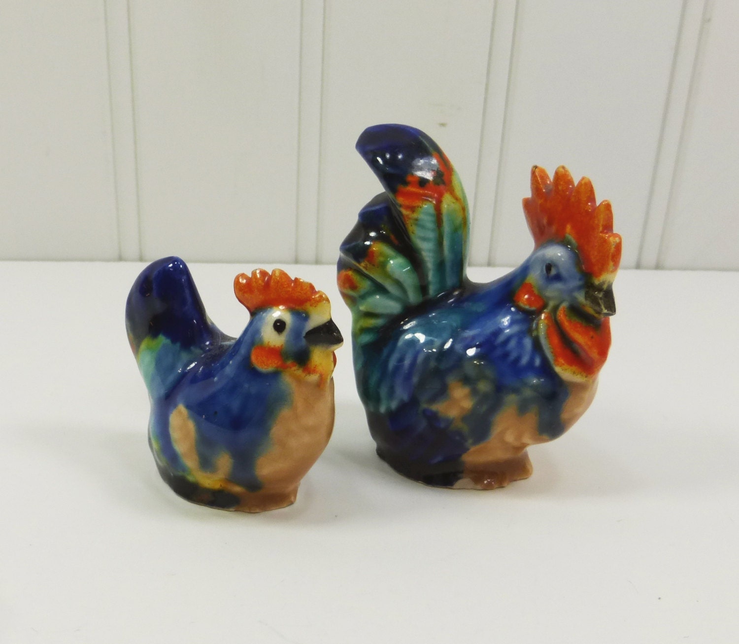 hen and rooster figurines