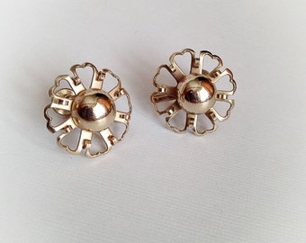 Vintage Gold Tone Flower Earrings Screw Backs