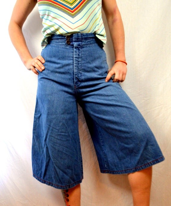 Vintage 1970s Vintage Pulse Bell Bottom Flare Capris Clam