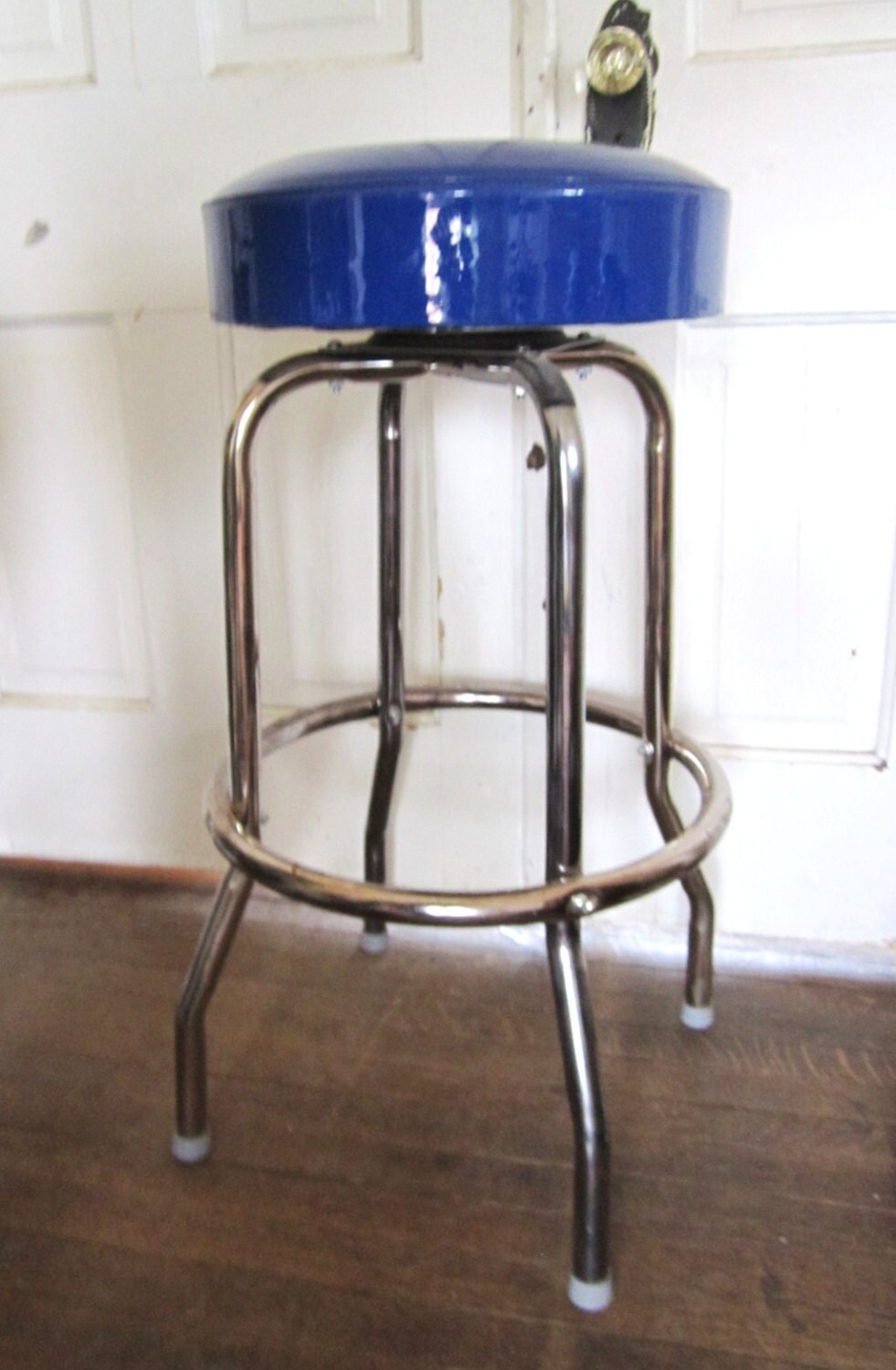 Swivel Shop Stool w/ Advertising – Haute Juice