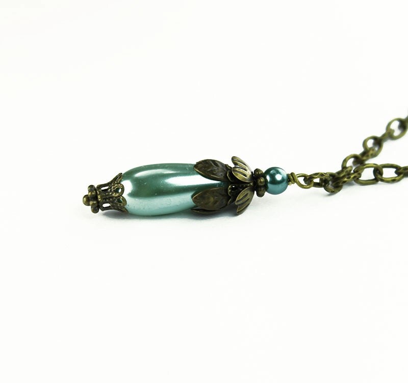 Modern & Vintage Style Jewelry & Abstract by LasSmartArts on Etsy