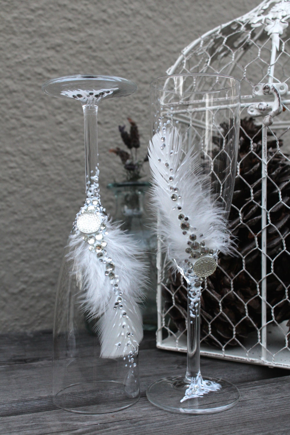 Great Gatsby wedding champagne glasses with White Feathers and
