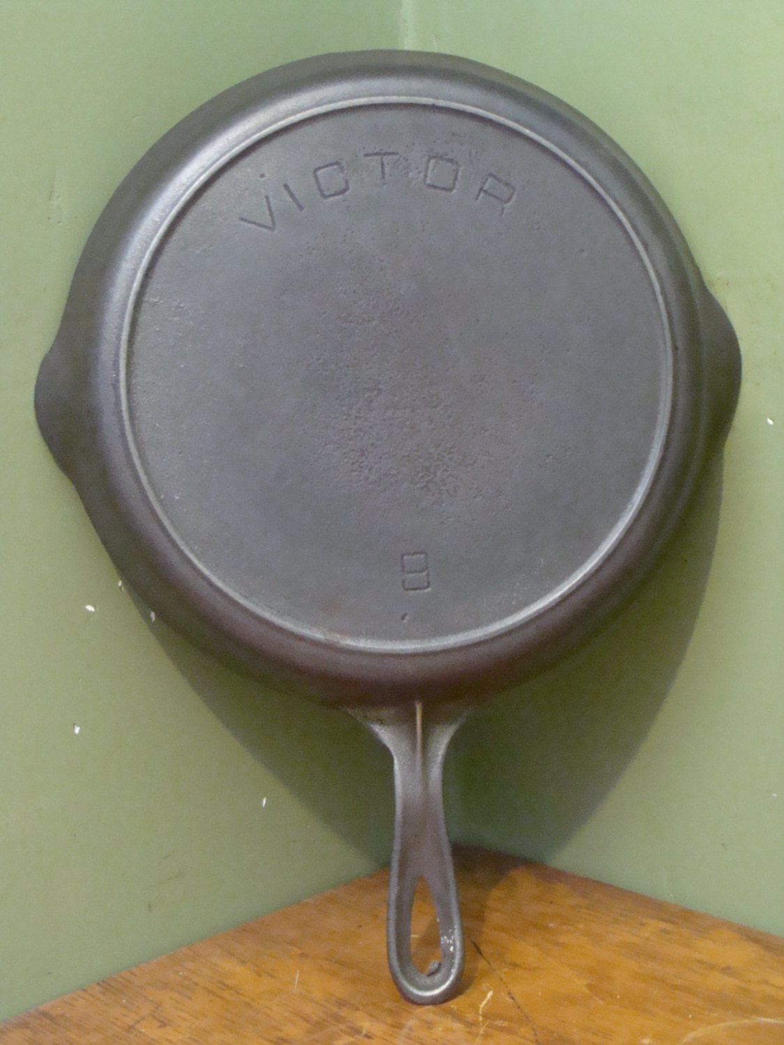 victor cast iron skillet 9