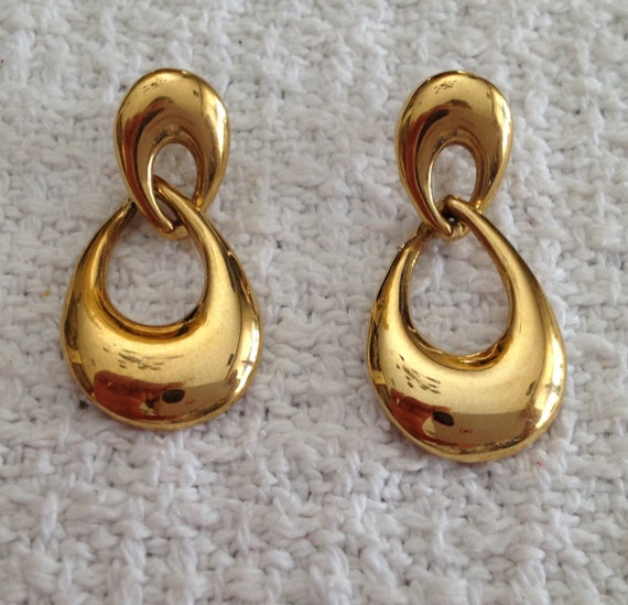 Vintage Trifari Gold Earrings Trifari Gold by BullfrogHollow