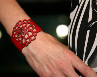 Dahlia flower leather cuff bracelet. Laser cut leather bracelet. Flower bracelet