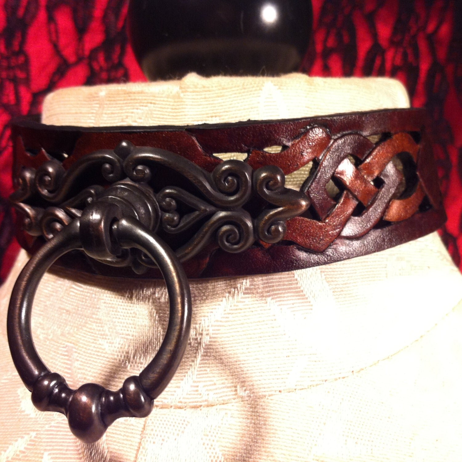 Leather locking collar Celtic Woodland Servant
