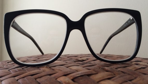 Vintage 70s Liz Claiborne Black Plastic Rim by LusciousLooter