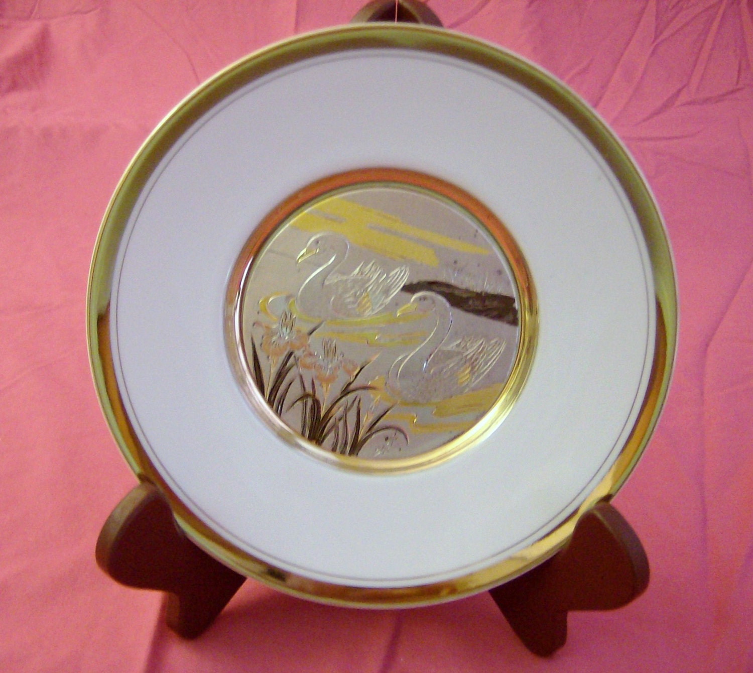 Chokin Art Swimming Swans Decorative Plate 24K Gold Trim Made