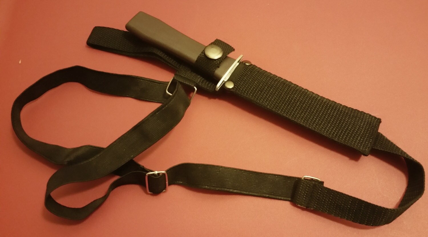 Tactical Concealed Bowie Knife with Shoulder harness by RADEYE