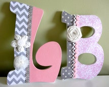 Popular items for pink nursery letter on Etsy