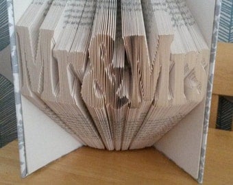 Mr&Mrs book folding pattern
