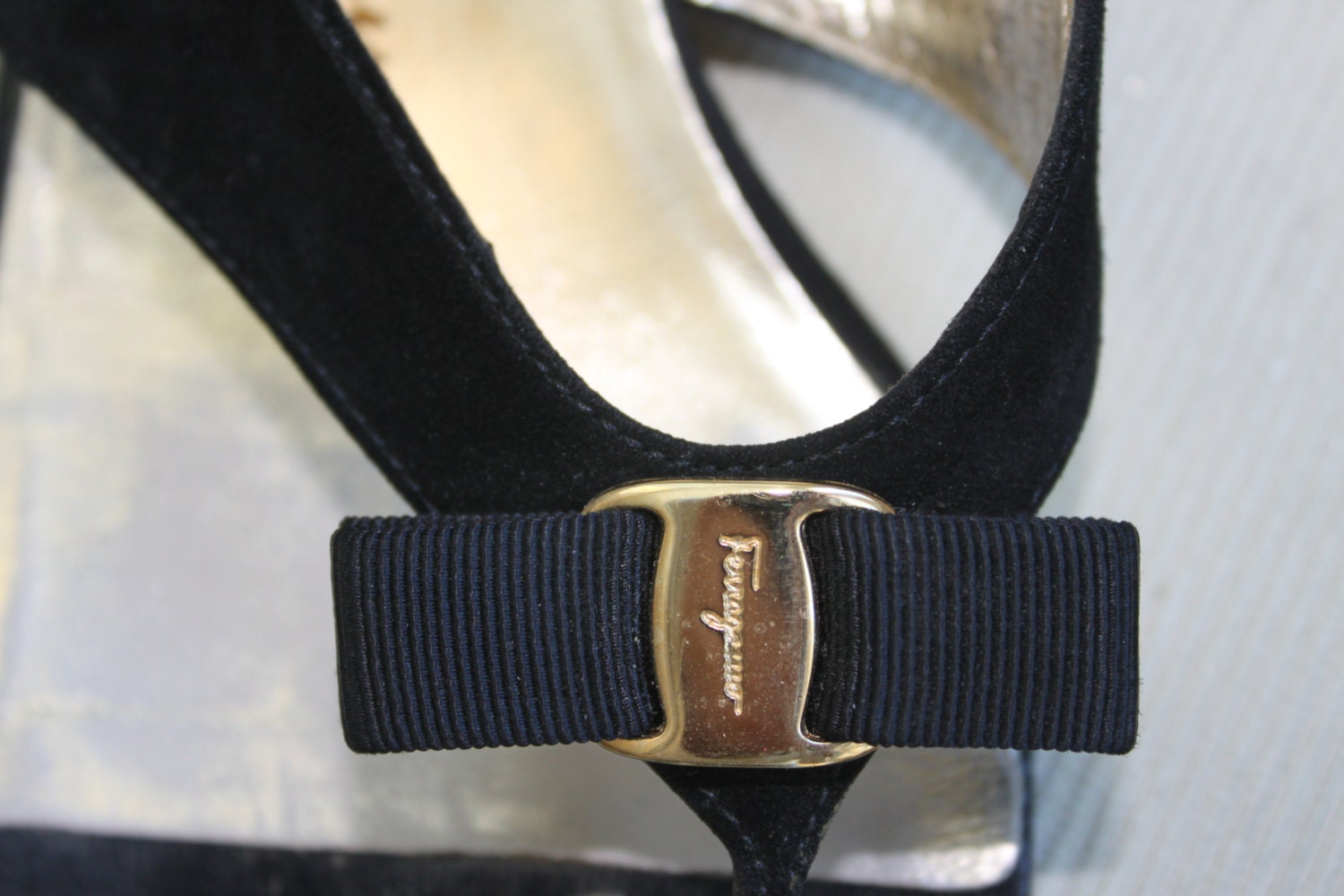 salvatore ferragamo flat sandals