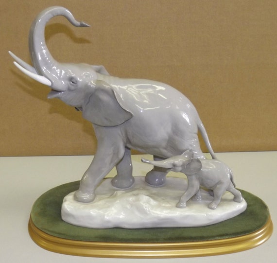 lladro elephant figurine