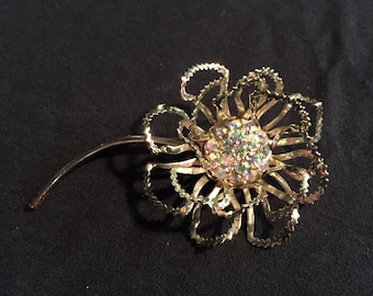 Vintage Sarah Coventry flower rhinestone brooch