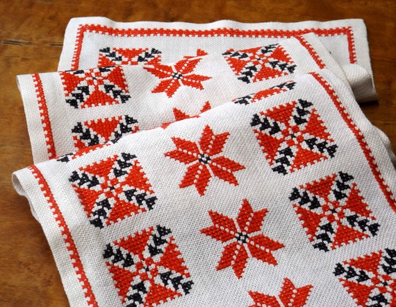 Vintage scandinavian   Christmas Table christmas Runner, Swedish  Embroidered runner Stitch table Cross