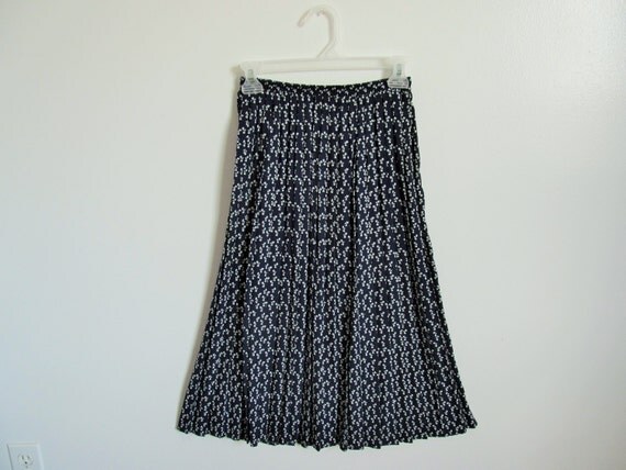 Vintage Mid Calf Blue Pleated Skirt Size 3 by SeedAndVine on Etsy