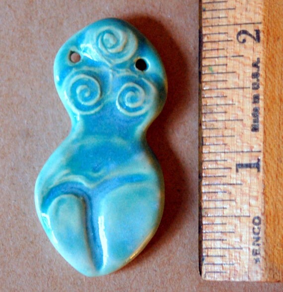 venus of willendorf and it visual elements of design The venus of willendorf is an 111-centimetre-tall (44 in) venus figurine estimated to have been made 30,000 bce it was found on august 7, 1908 by a. venus of willendorf and it visual elements of design The venus of willendorf is an 111-centimetre-tall (44 in) venus figurine estimated to have been made 30,000 bce it was found on august 7, 1908 by a.