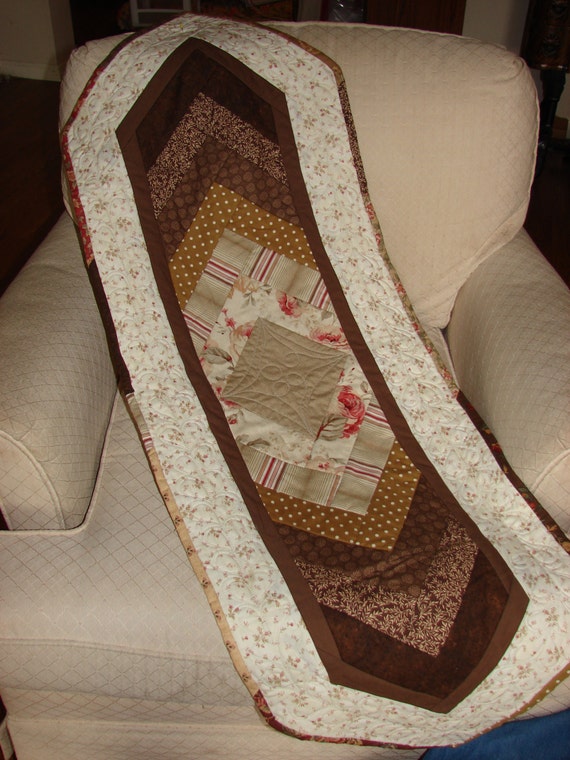 french-braid-quilt-table-runner