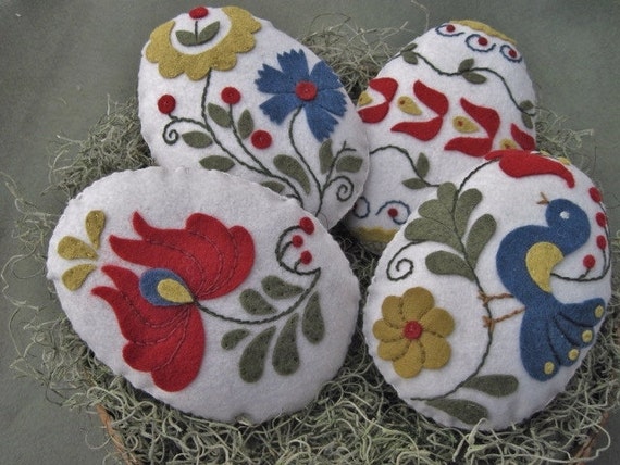Easter Egg Bowl Fillers (Hungarian Folk Art Motifs) Wool Felt Appliqued