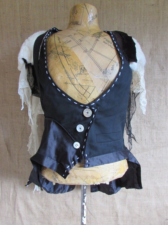 Magpie vest
