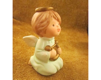 Angel with Harp – Avon Heavenly Blessings Nativity - Vintage Nativity Replacement Piece – Christmas Children’s Nativity