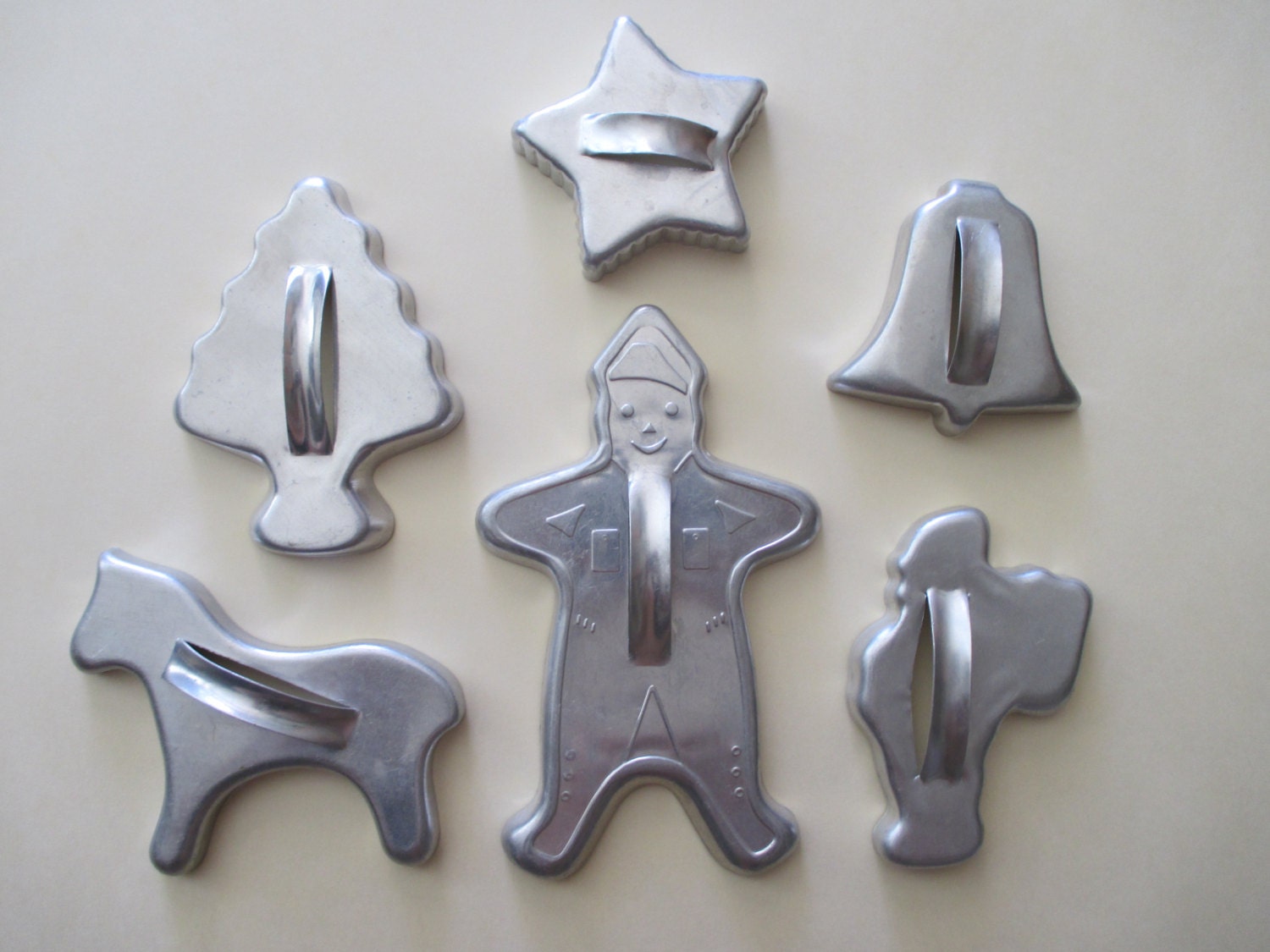 6 vintage aluminum CHRISTMAS COOKIE CUTTERS bell Santa