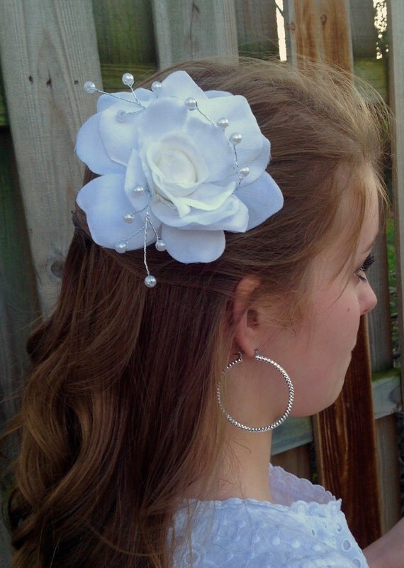 Items similar to White Pearl Flower Hair Clip- FREE SHIPPING, Wedding Hair accessory on Etsy