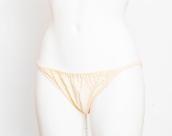 70s low waist string panties Beige dead stock Vintage